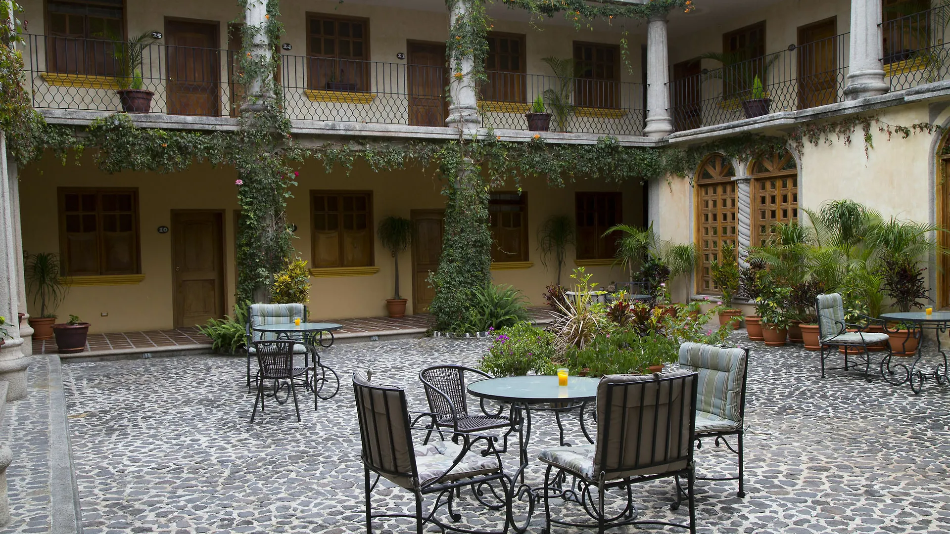 El Carmen Suites Antigua Hotel